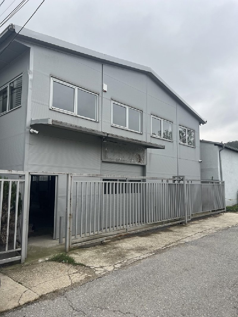 Izdajem magacin sa kancelarijama od 770m2 u Rakovi Slika 