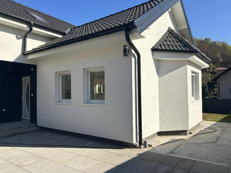 Novoizgradjena kuca u Starim Ledincima Slika 