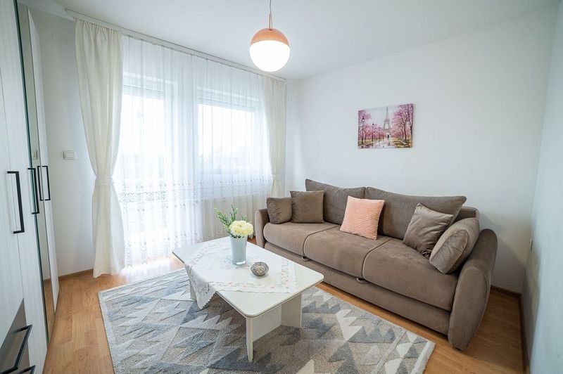 Izuzetna kuća u Novom Sadu Slika 