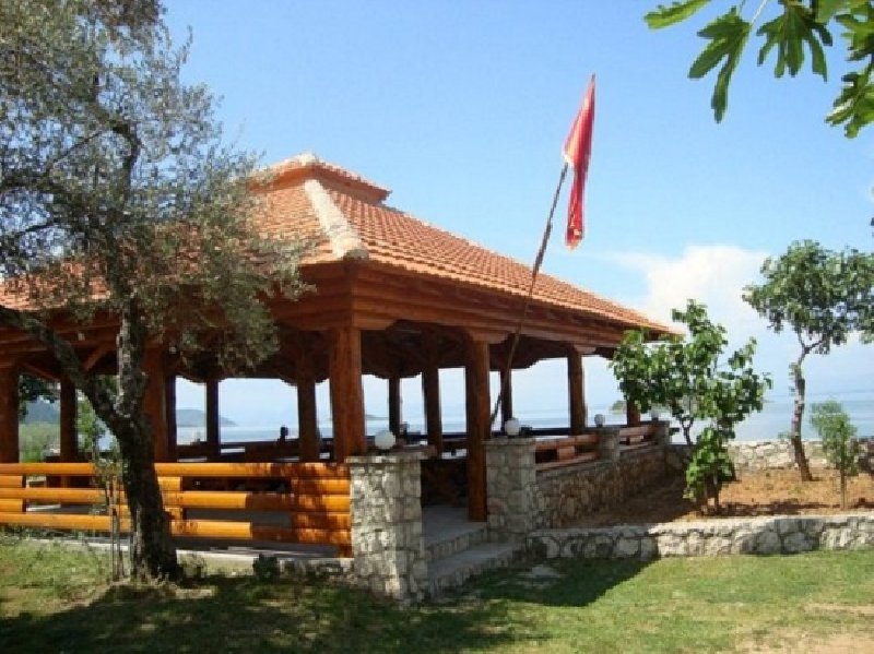 Potrebni radnici, odlični uslovi - Crna Gora Slika 