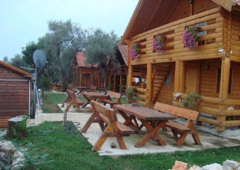 Potrebni radnici, odlični uslovi - Crna Gora Slika 