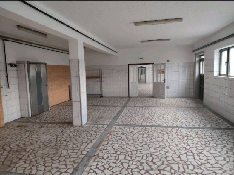 Poslovno stambeni objekat 590 m2 Slika 