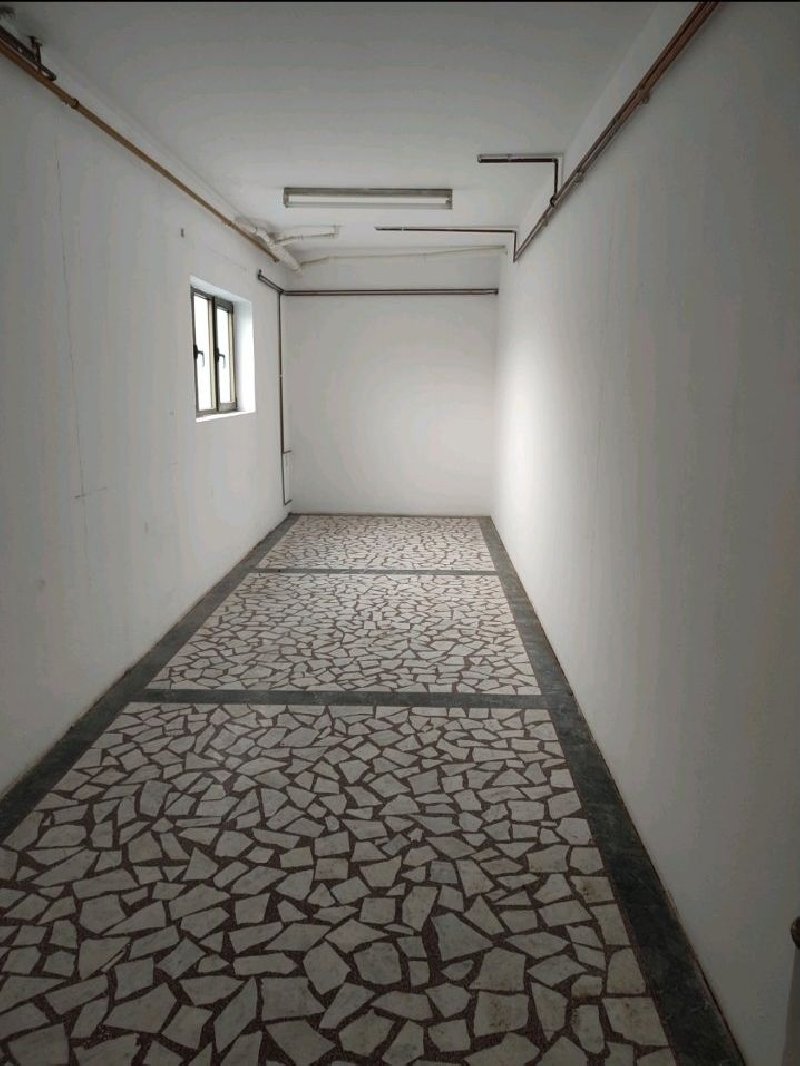 Poslovno stambeni objekat 590 m2 Slika 