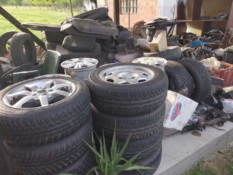 Auto OTPAD - veliki izbor za lagunu i alfu Slika 