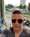 Muškarac traži damu ponuda On traži nju