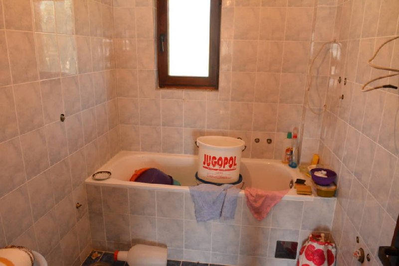 Useljiva kuca na dve etaze u Tularima kod Uba Slika 