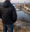 On traži nju ponuda On traži nju