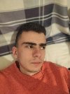Tražim stariju ponuda On traži nju